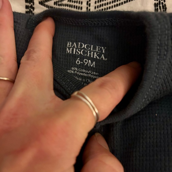 2 Badgley Mischka 6-9 months sleep n play outfits - Picture 6 of 7